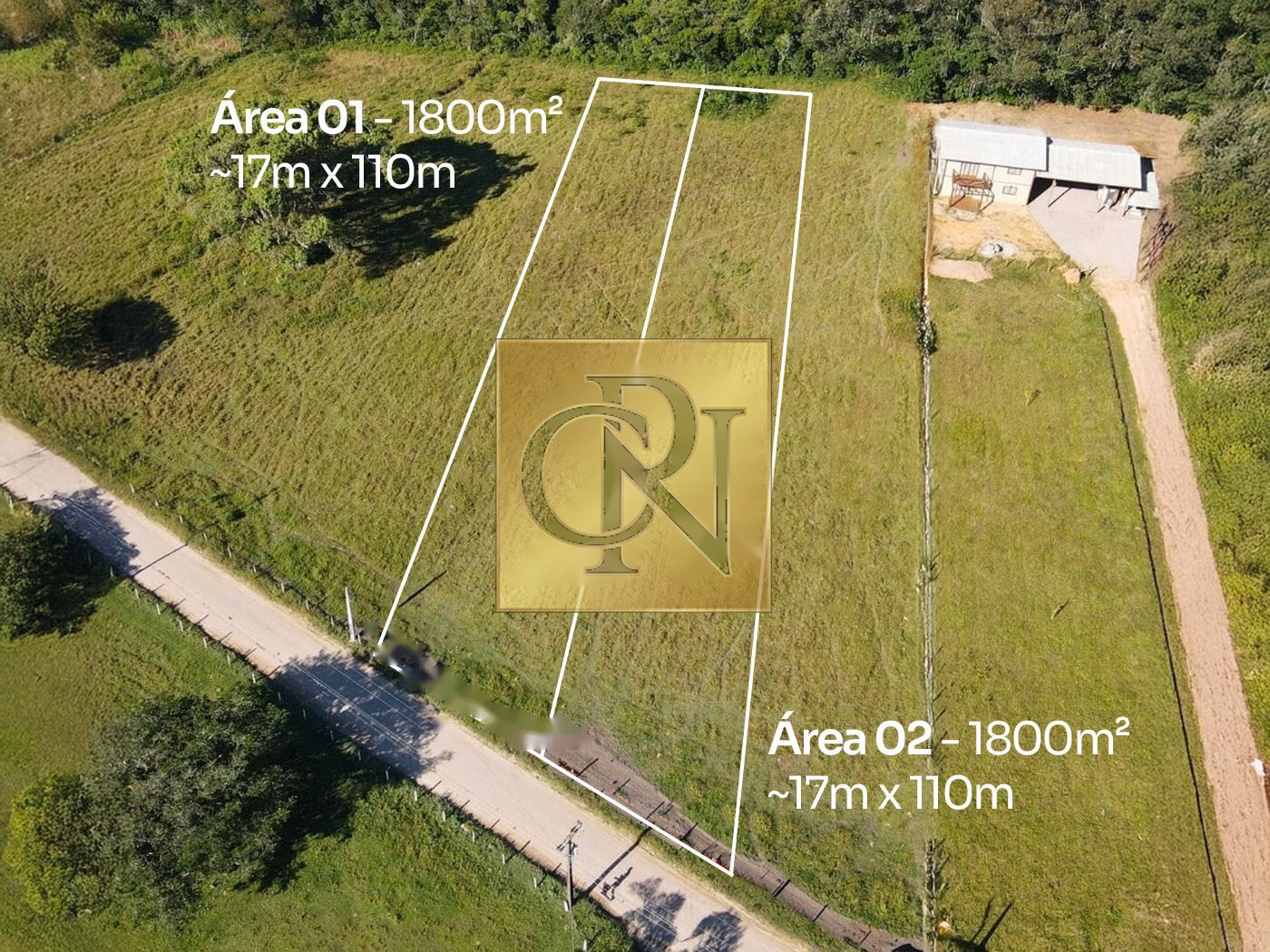 Terreno Amplo de 1800m2 com Energia Instalada no Sambaqui
